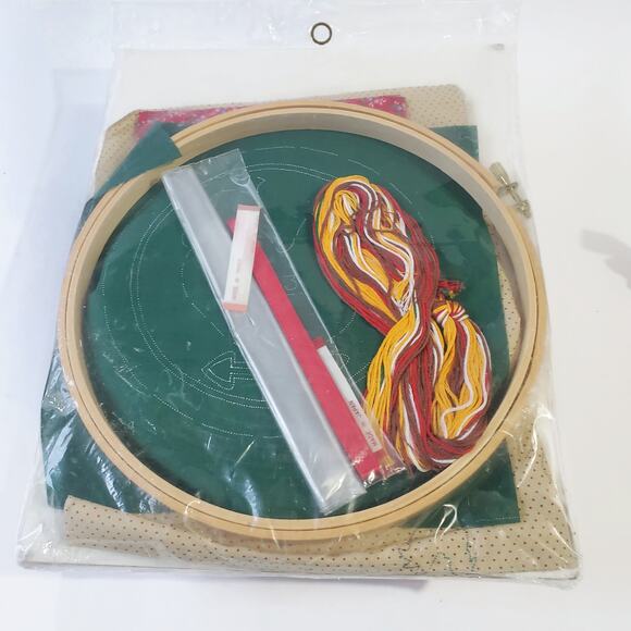 Gallery of Stitches Country Elegance by Bucilla Rooster #32239 Applique Kit - Picture 2 of 2